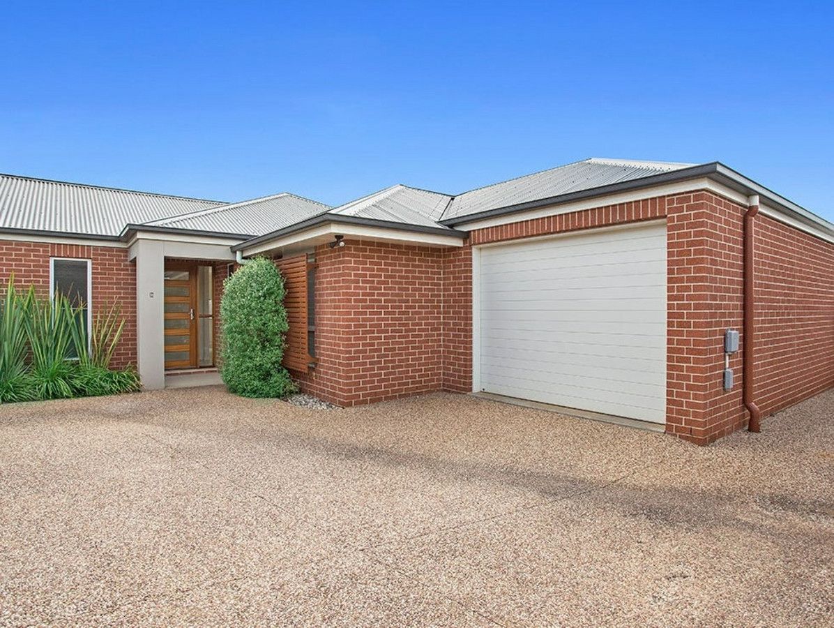 3 bedrooms Duplex in 2/8 Wapiti Street KEARNEYS SPRING QLD, 4350