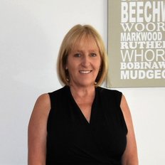 Debbie Ravida, Sales representative