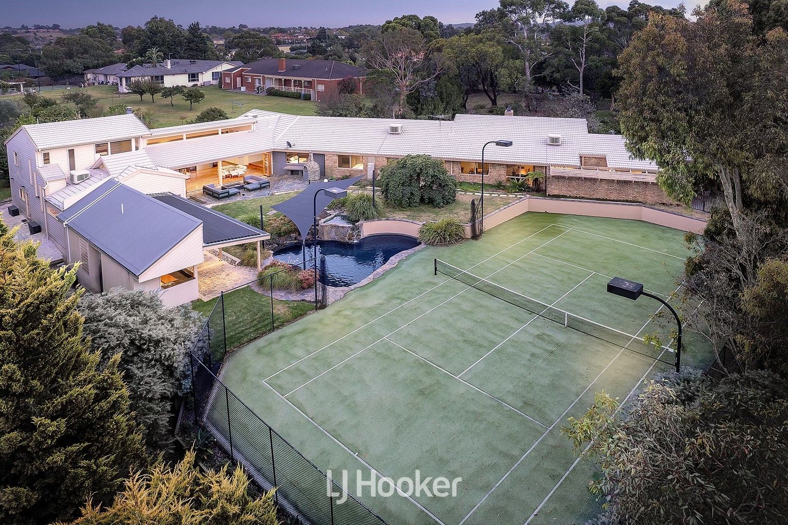 17-18 Carolyn Close, Narre Warren North VIC 3804, Image 0