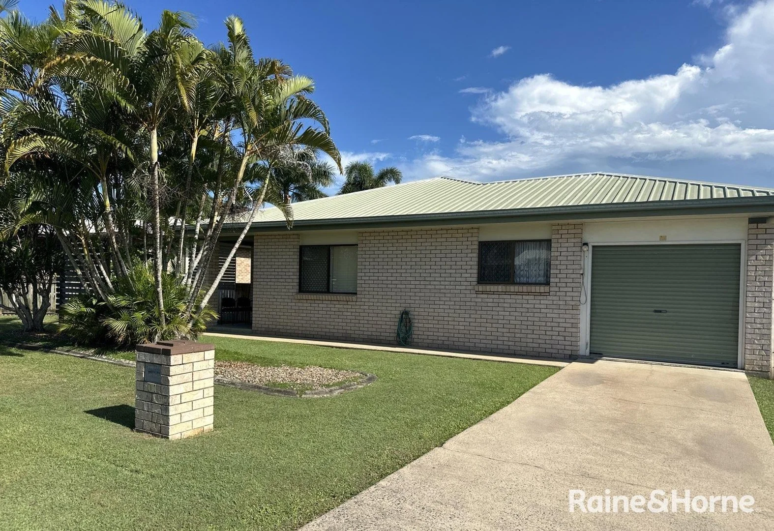 10 Pandanus Street, Beaconsfield QLD 4740