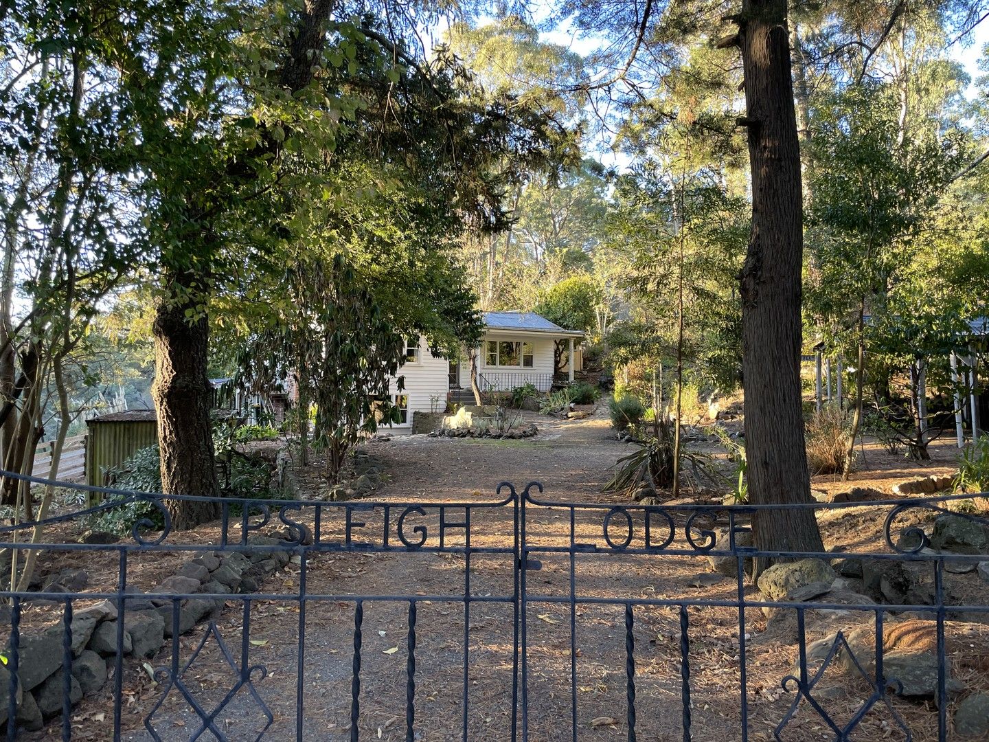 3 bedrooms House in 10 Fifth Street HEPBURN SPRINGS VIC, 3461