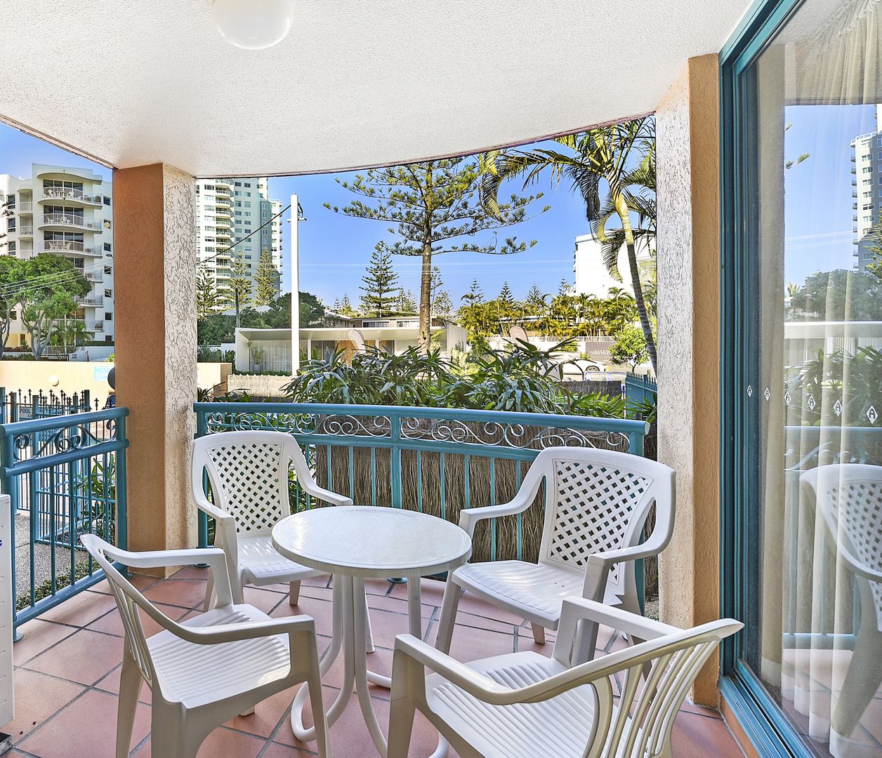 11/11-17 Philip Avenue, Broadbeach QLD 4218, Image 1