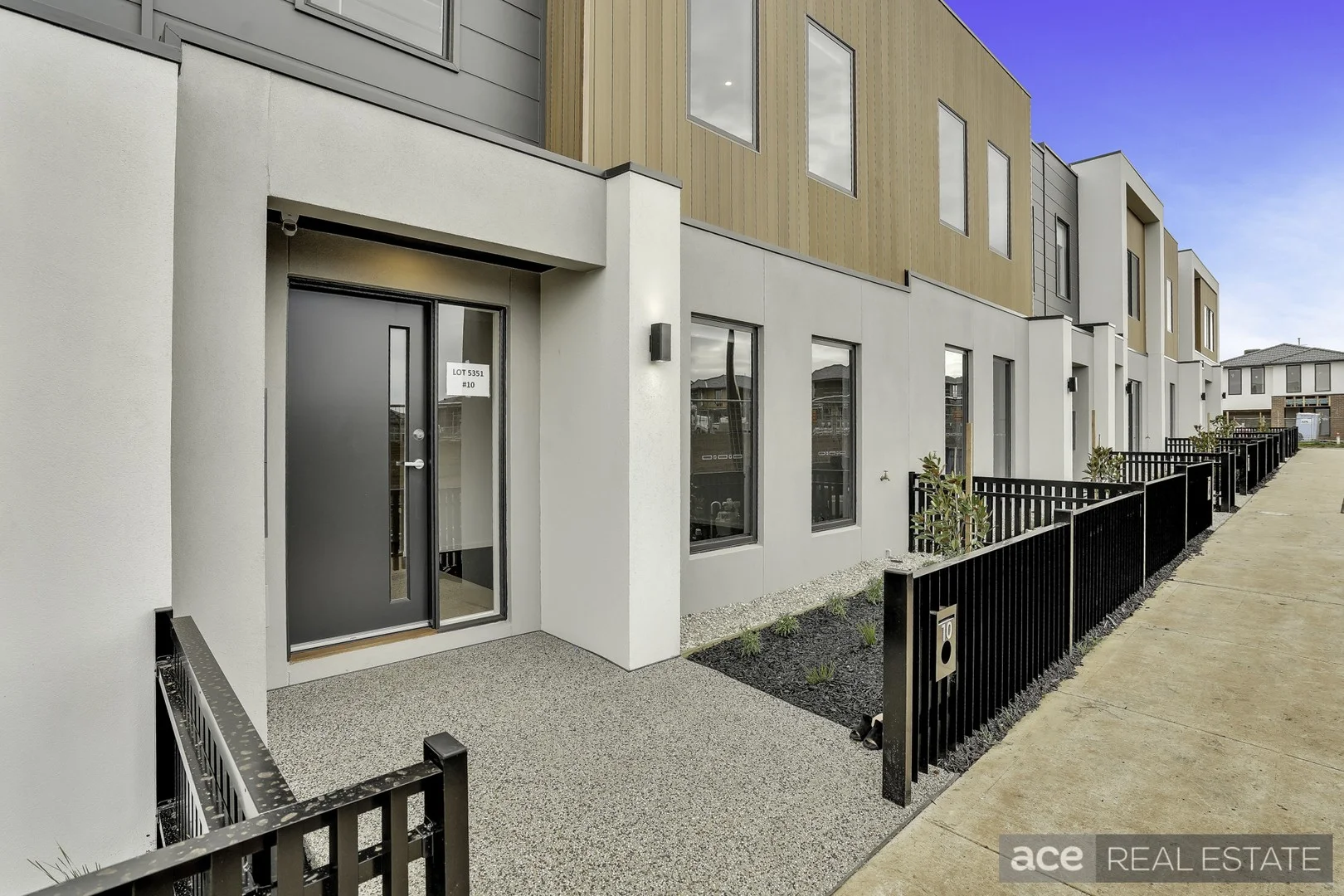 10 Westphalia Walk, Bonnie Brook VIC 3335