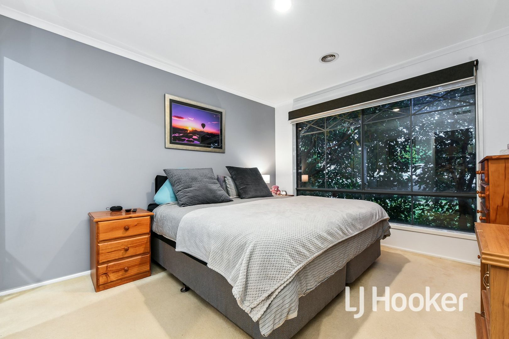 8 Furze court, Cranbourne West VIC 3977, Image 2