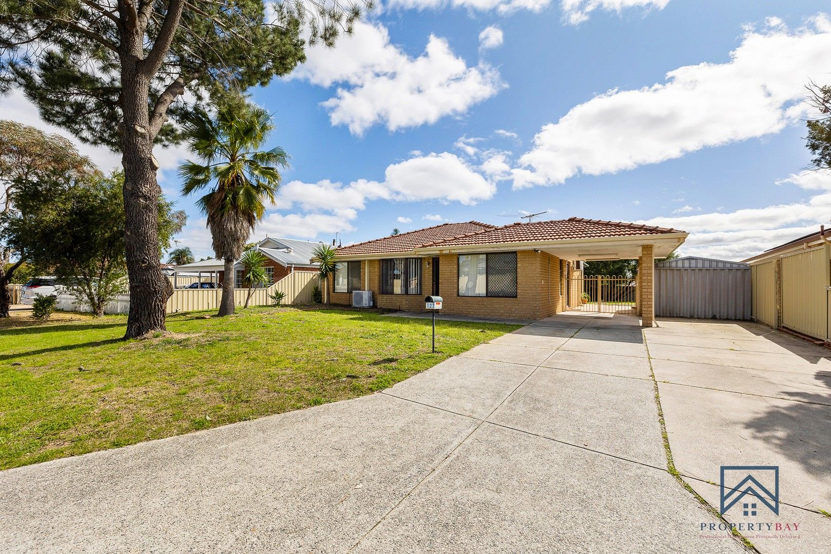 4 bedrooms House in 127 Bluegum Road BEECHBORO WA, 6063