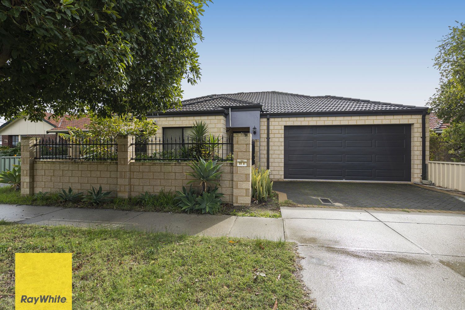 3 bedrooms Villa in 35A Robertsbridge Road NOLLAMARA WA, 6061