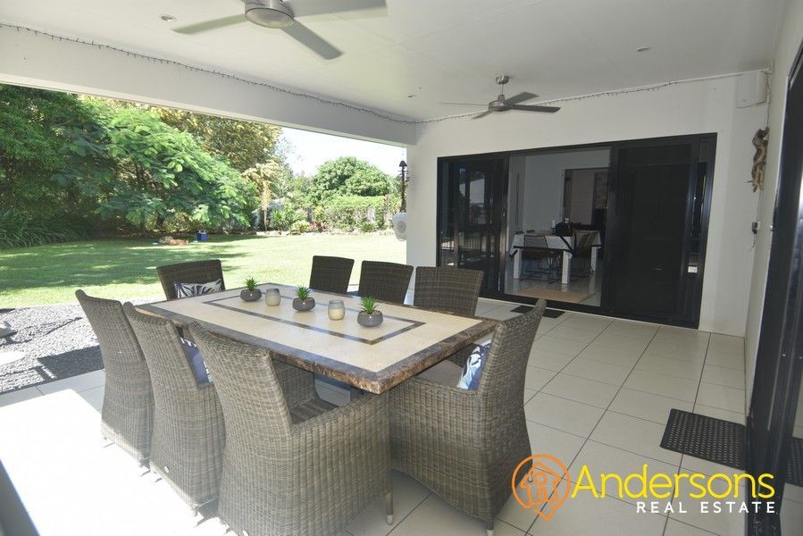 4 Cove Crt, Wongaling Beach QLD 4852, Image 1