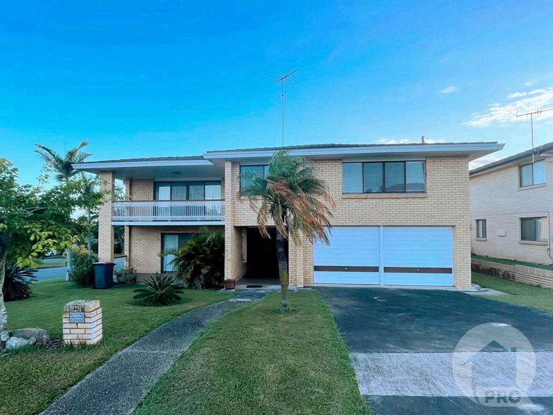 5 bedrooms House in 29 Craigview Street MACGREGOR QLD, 4109