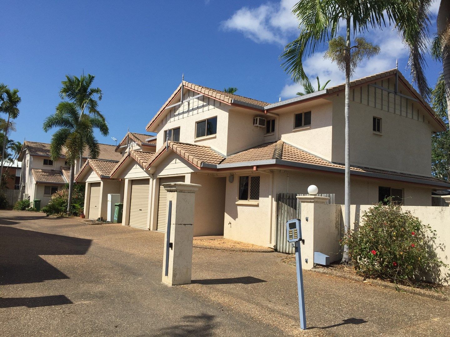 2 bedrooms Townhouse in 8/9 Garden Street MUNDINGBURRA QLD, 4812