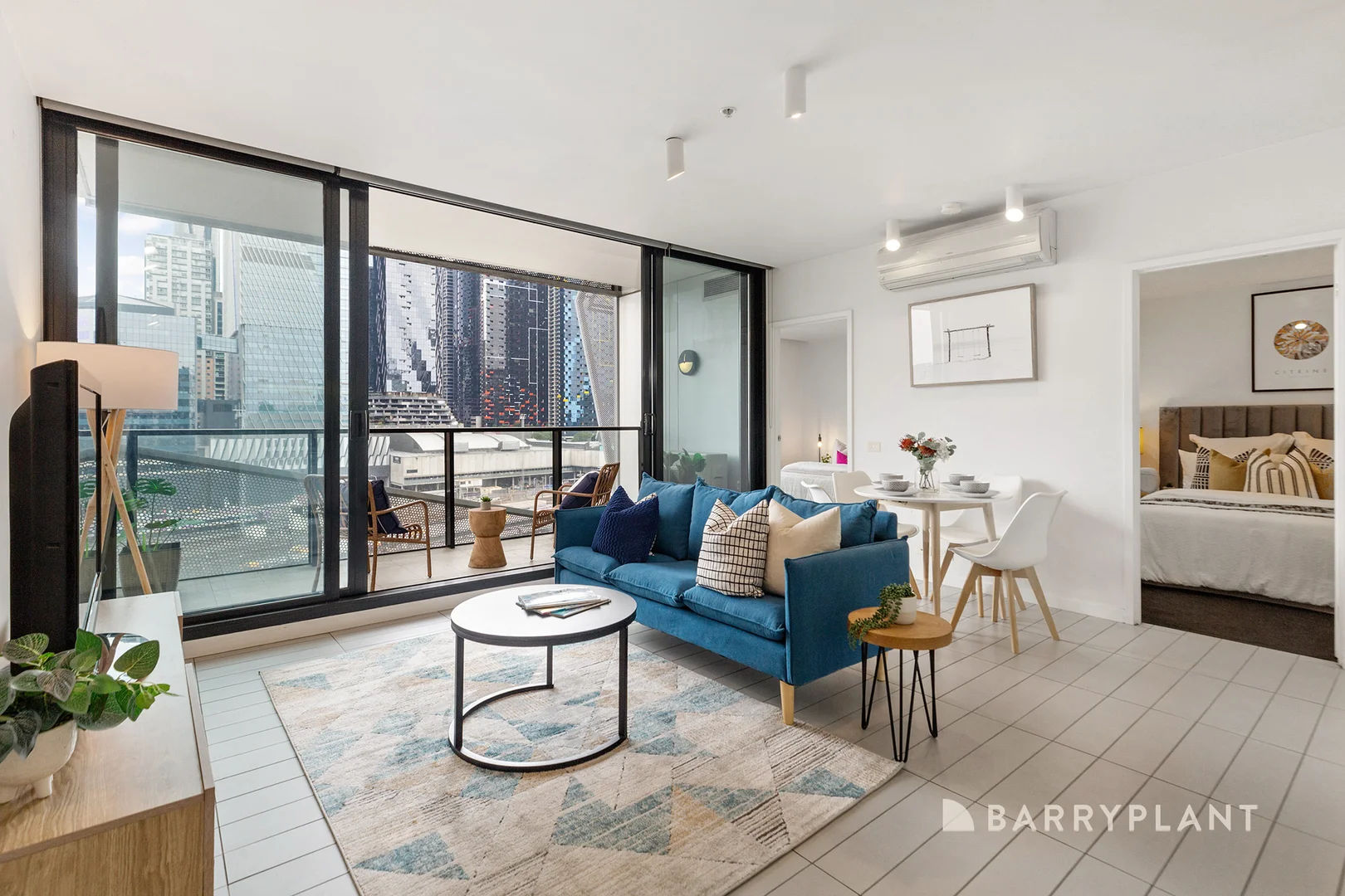 Additional image 4 of 910/673 La Trobe Street, Docklands VIC 3008