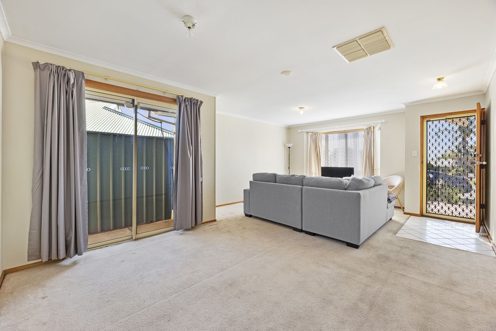 5 Palm Court, Blakeview SA 5114, Image 2