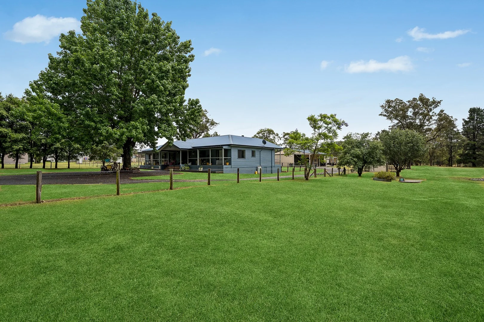 30 Oaks Road, Thirlmere NSW 2572