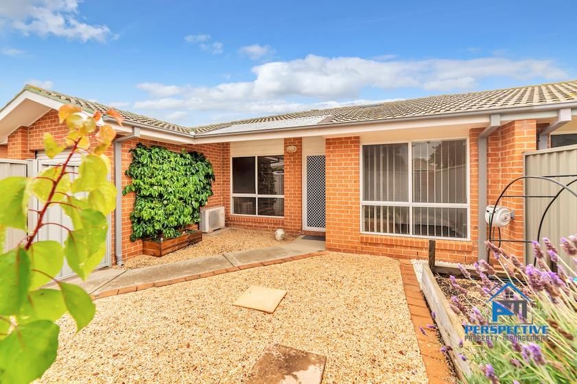 3 bedrooms Townhouse in 8/11 Tarra Place NGUNNAWAL ACT, 2913