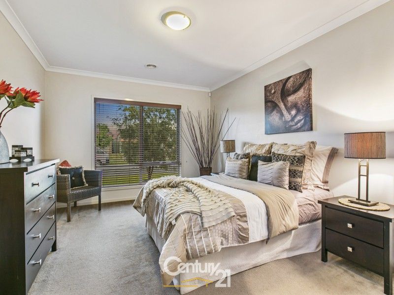 43 Dusseldorp Avenue, Pakenham VIC 3810, Image 1