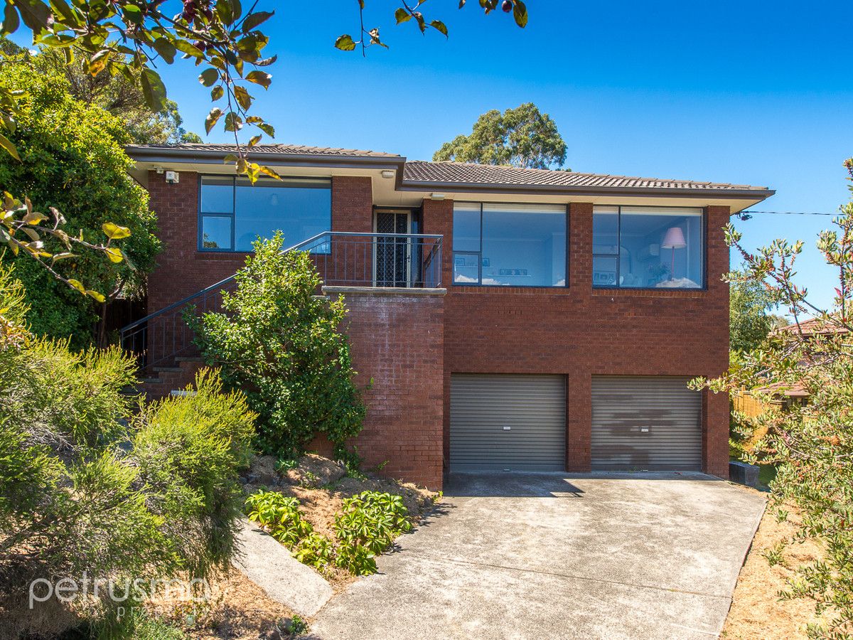 4 bedrooms House in 15 Sherwood Court LINDISFARNE TAS, 7015