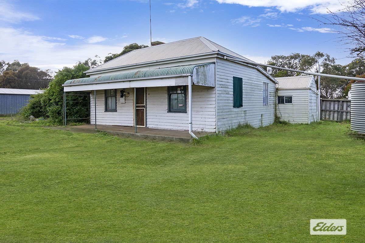 3 bedrooms House in 63 Wedge Street HAMILTON VIC, 3300