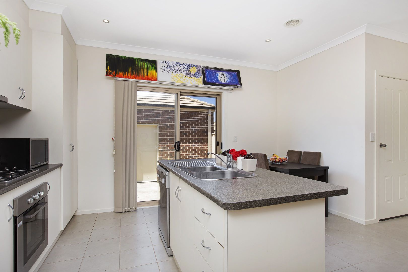 4/740 Geelong Road, Canadian VIC 3350, Image 2