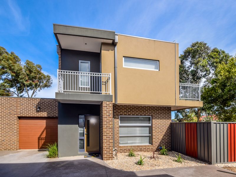 4/1 Dargi Green, Caroline Springs VIC 3023, Image 0