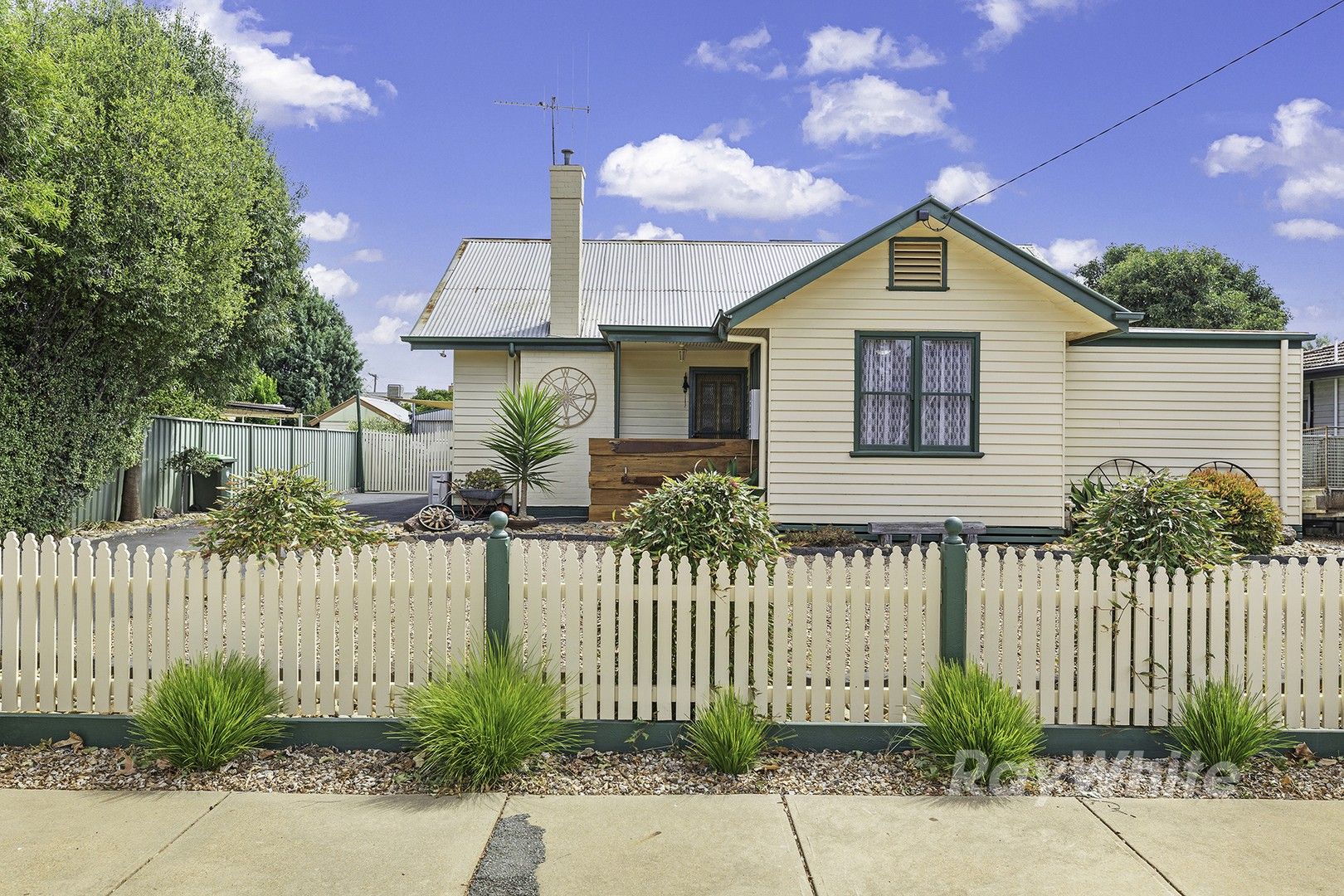 3 bedrooms House in 8 Northcote Street ROCHESTER VIC, 3561