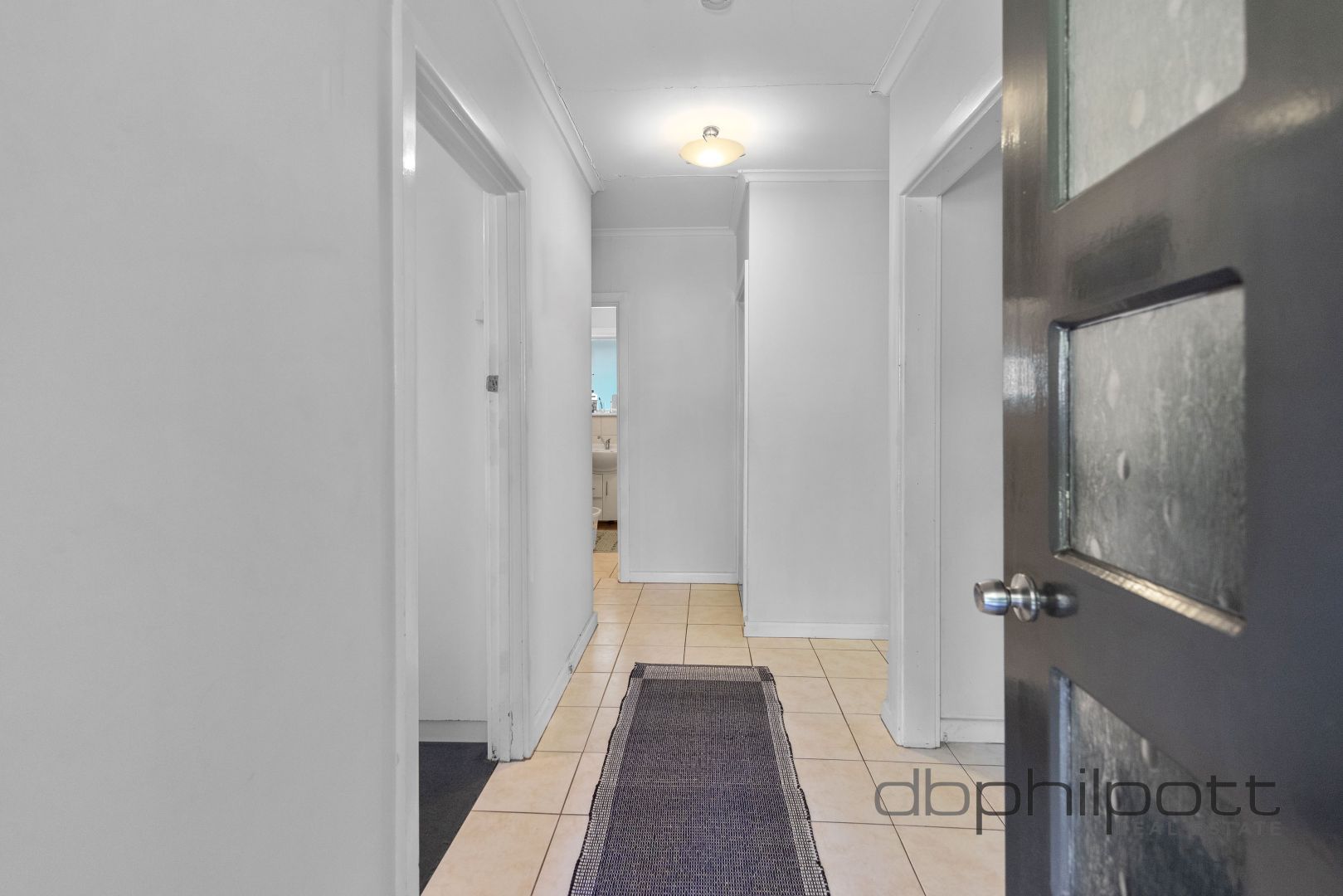 7 Hampshire Crescent, Valley View SA 5093, Image 2