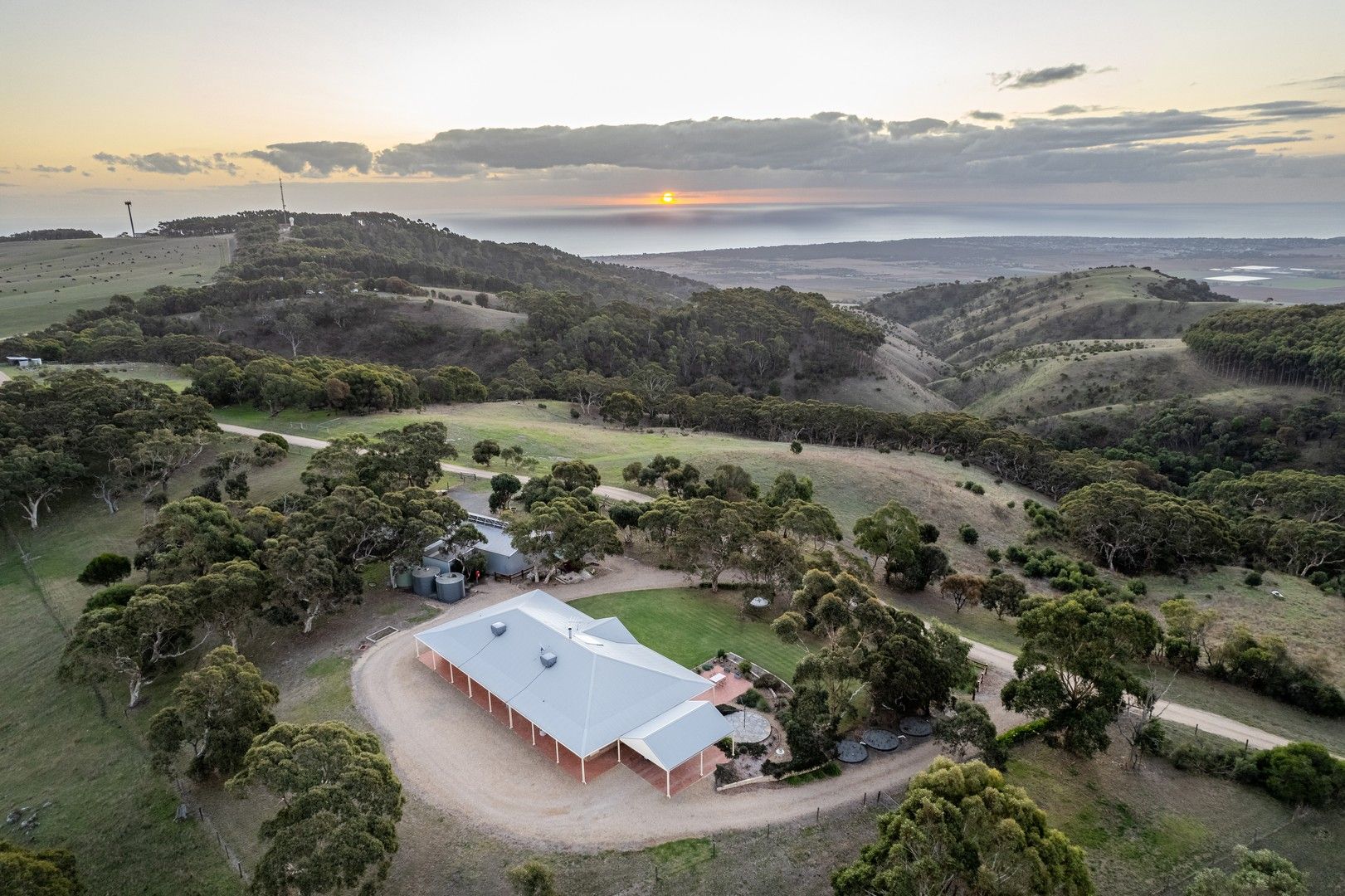 5 bedrooms House in 113 Mount Terrible Road SELLICKS HILL SA, 5174