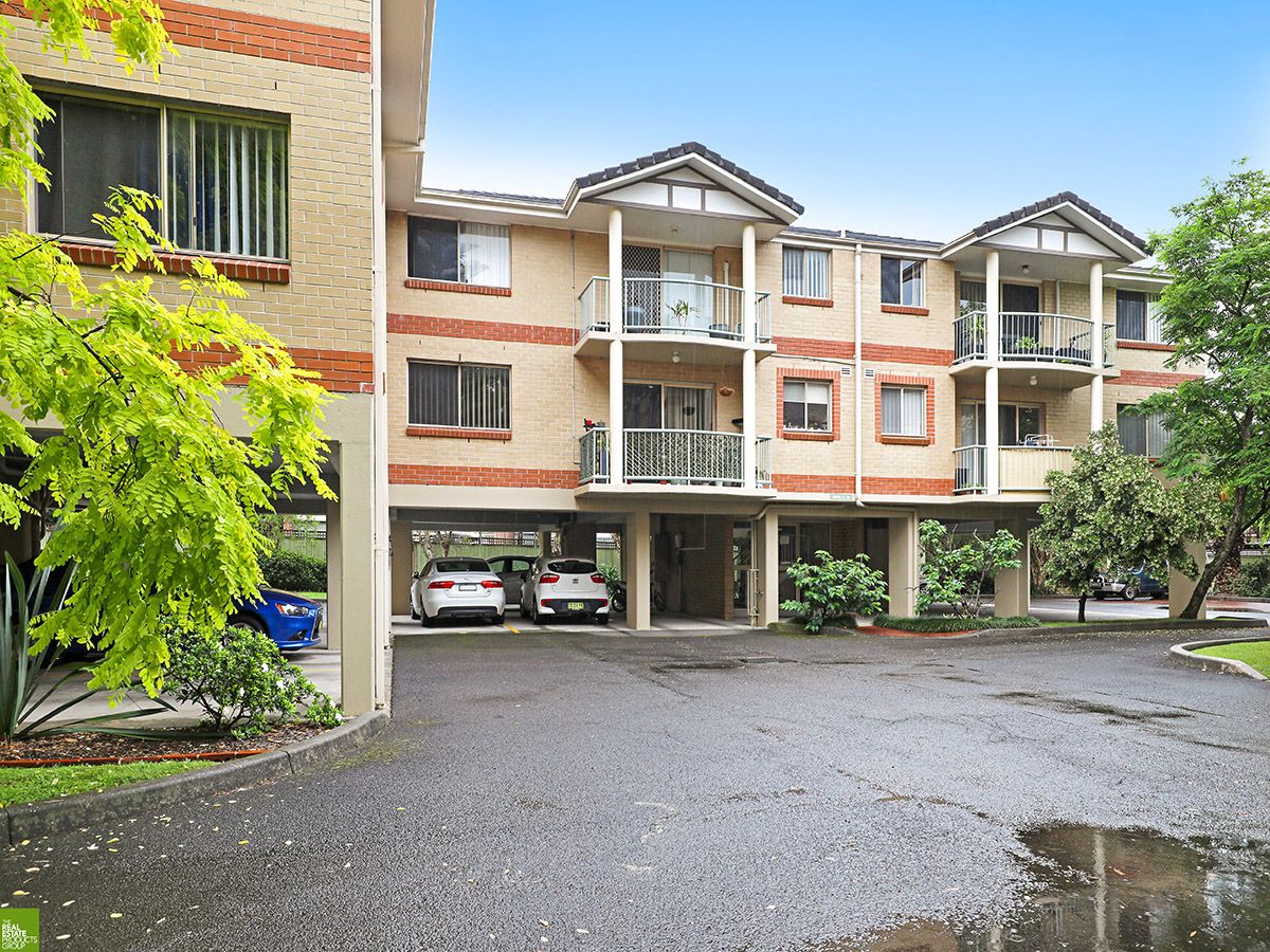 2 bedrooms Apartment / Unit / Flat in 12/29 Park Road BELLAMBI NSW, 2518