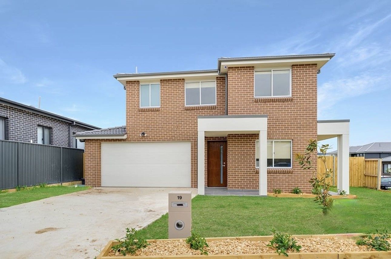 19 Dunstan Street, Oran Park NSW 2570 House For Rent 660 Domain