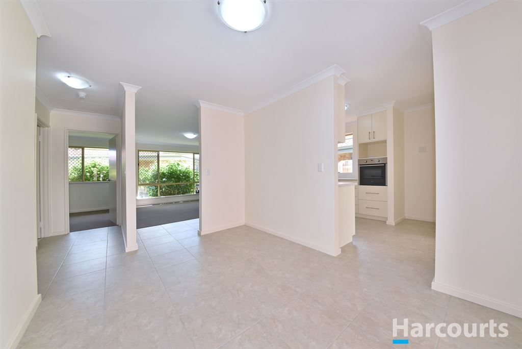 Villa 3/25-27 Parkhill Way, Wilson WA 6107, Image 2