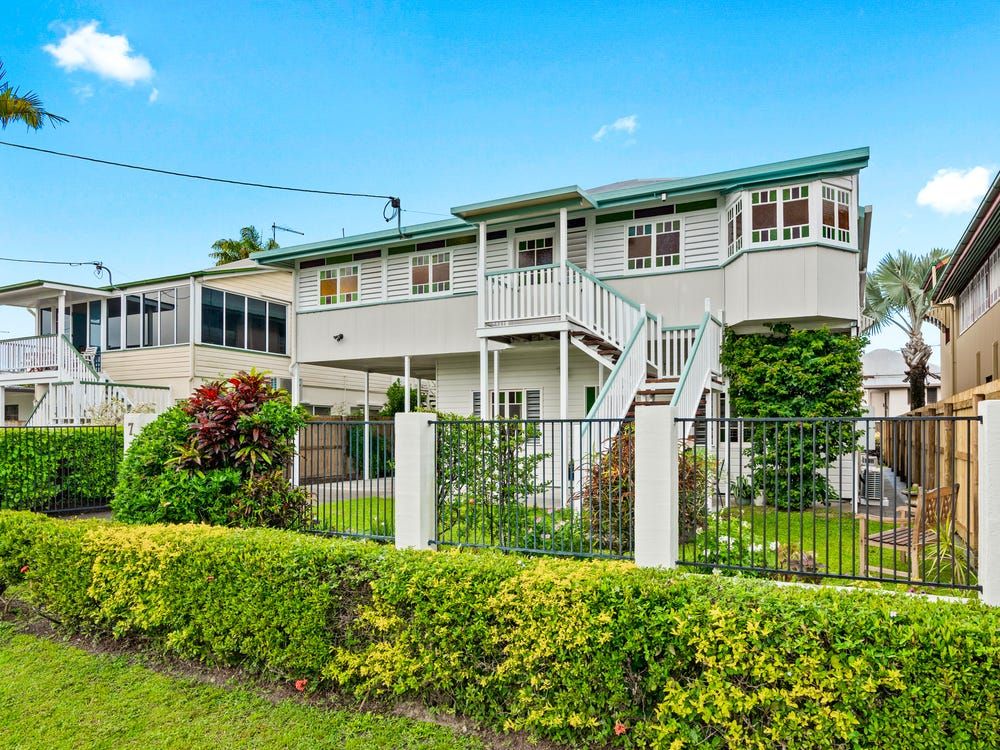 8 bedrooms House in 7 Grimshaw Street PARRAMATTA PARK QLD, 4870