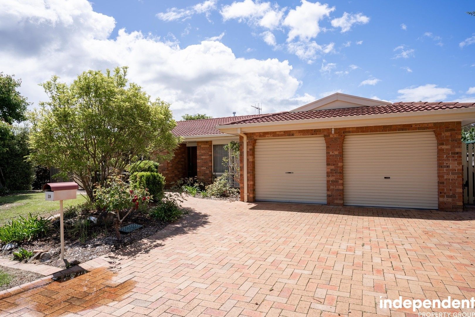 3 bedrooms House in 19 Magenta Square AMAROO ACT, 2914