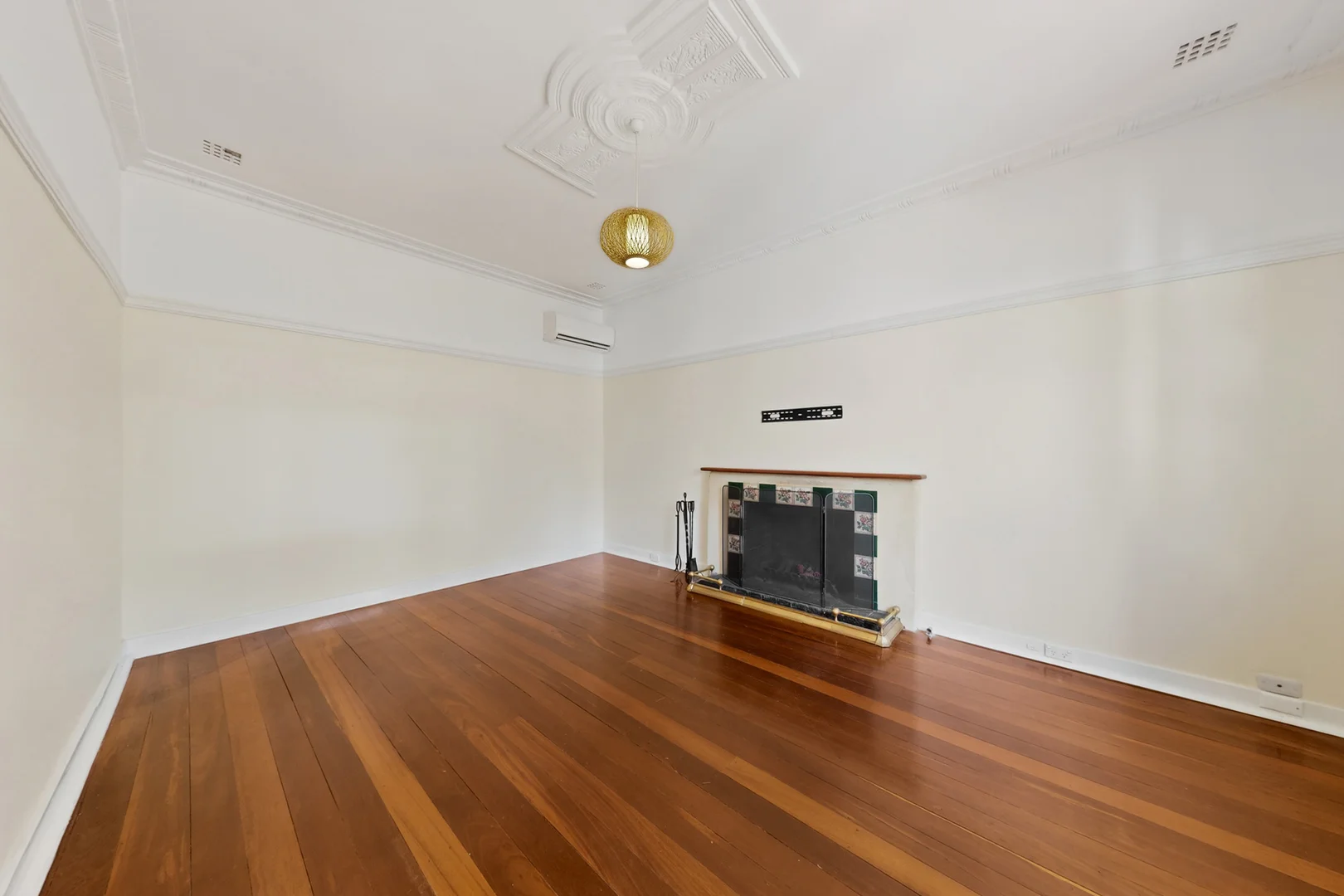 Additional image 8 of 111 River View Avenue, South Guildford WA 6055