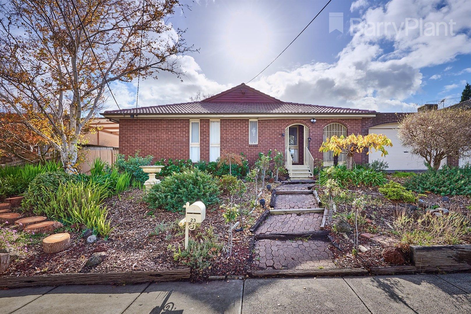 23 Coolavin Road, Noble Park North Property History & Address