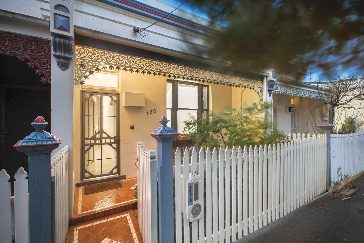 2 bedrooms House in 120 Nott Street PORT MELBOURNE VIC, 3207