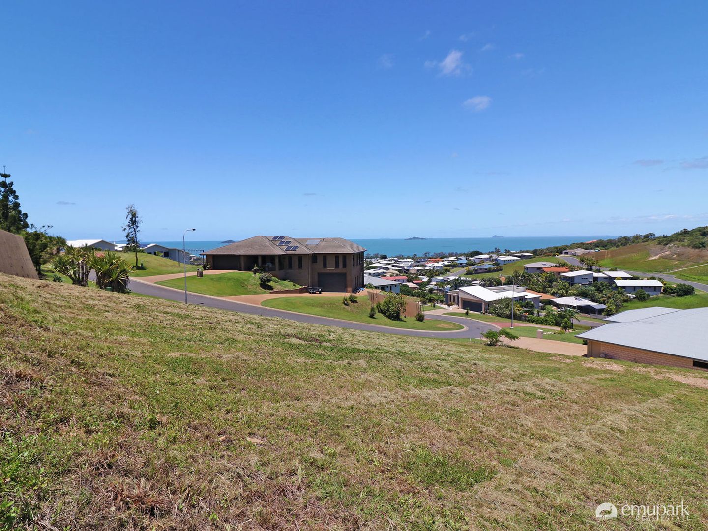 8 Livistonia Cresent, Emu Park QLD 4710, Image 2