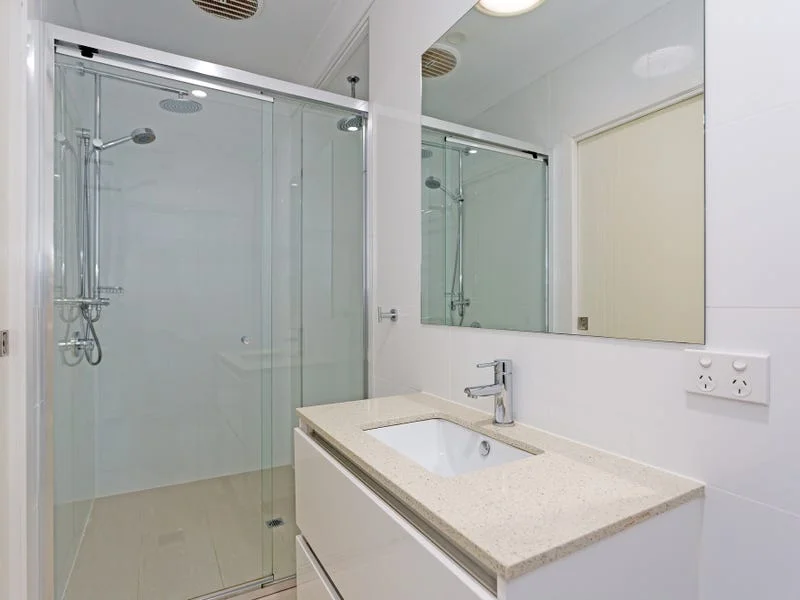 Additional image 11 of 8/133 Prince Edward Parade, Scarborough QLD 4020