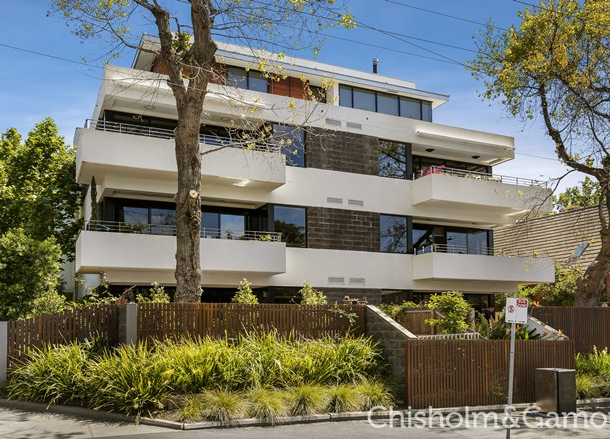 10/2A Tiuna Grove, Elwood VIC 3184