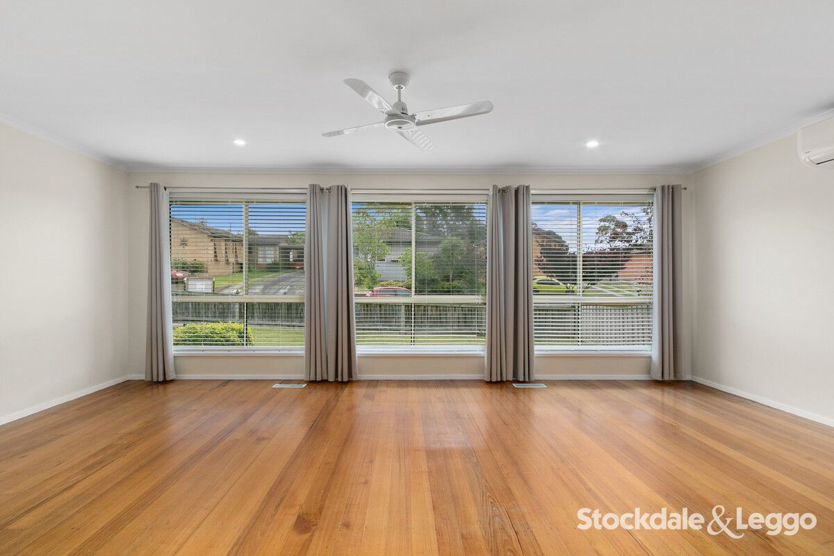 18 Dunbar Grove, Churchill VIC 3842, Image 2