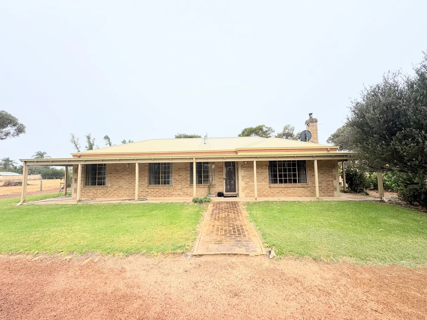 54 Hutchinson Road, Burekup WA 6227