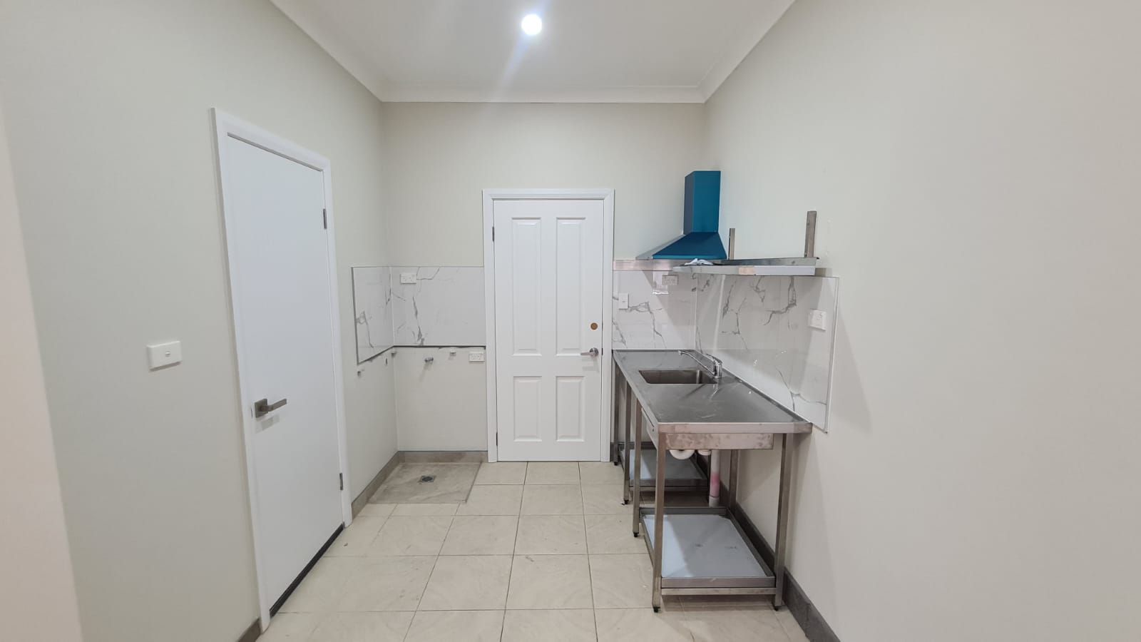 2/81A King Road, Wiley Park NSW 2195 Apartment For Rent