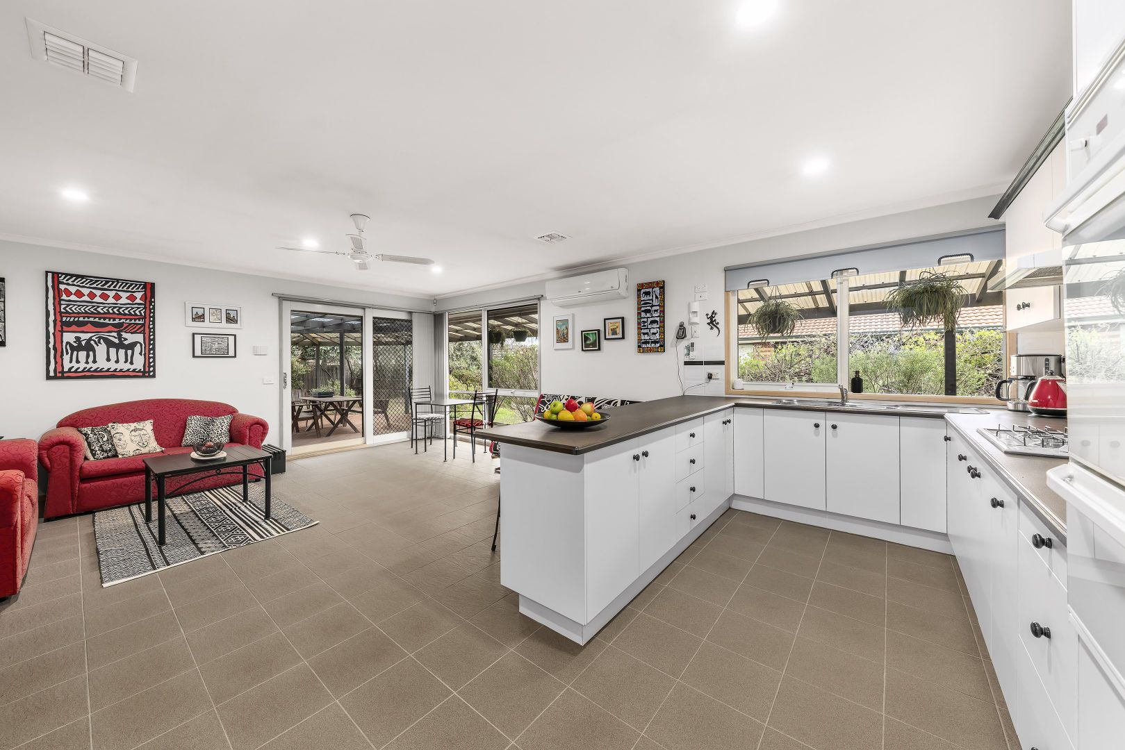 11 Carroll Crescent, Mill Park VIC 3082, Image 1