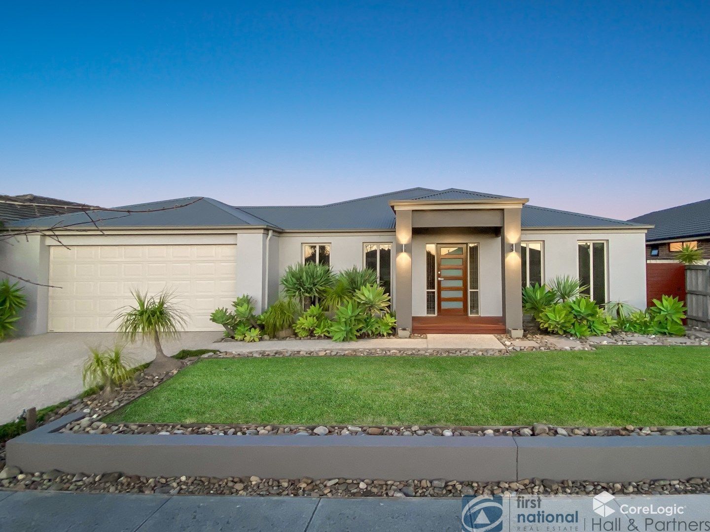 4 bedrooms House in 96 Skyline Way BERWICK VIC, 3806