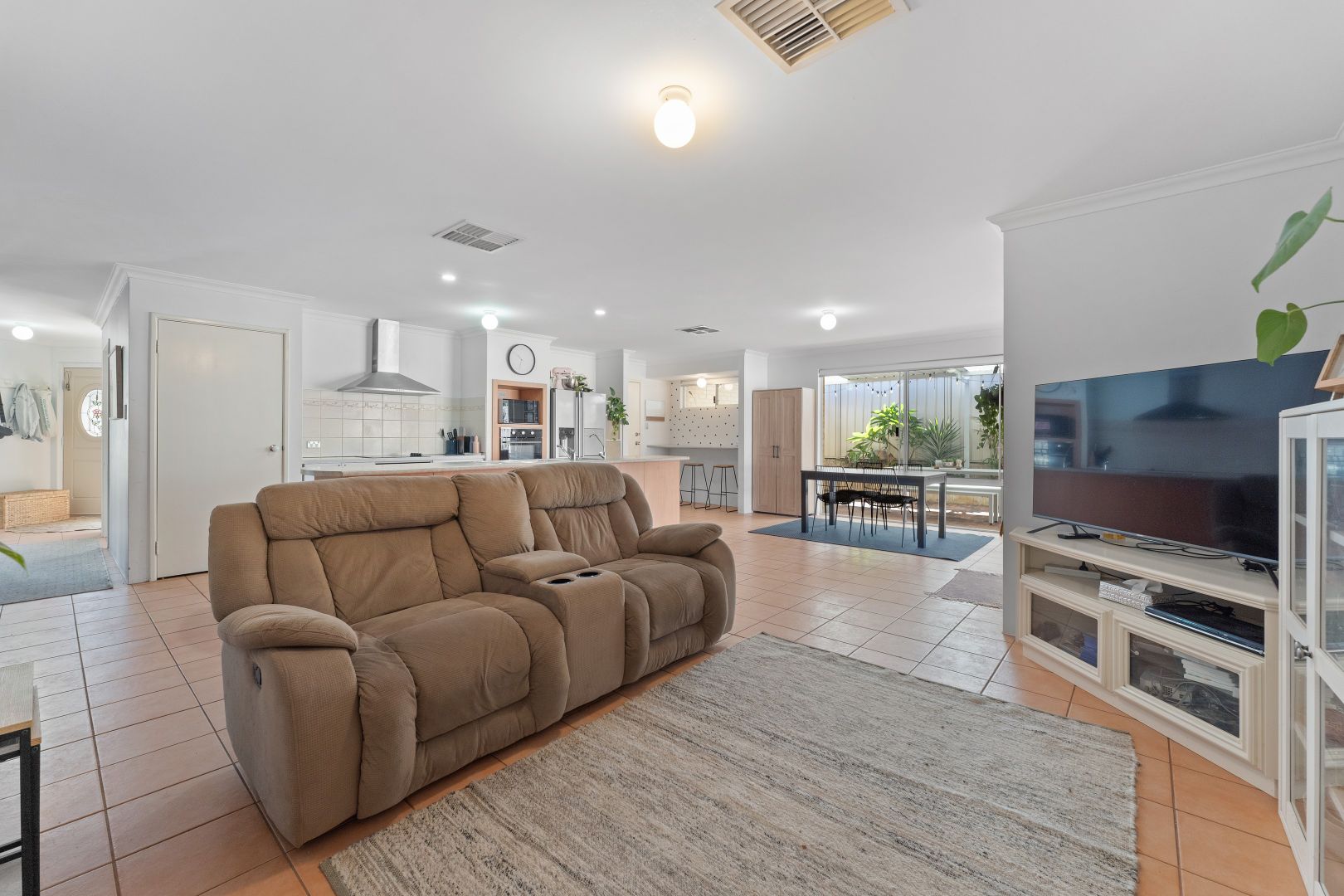 11 Friend Terrace, Baldivis WA 6171, Image 2