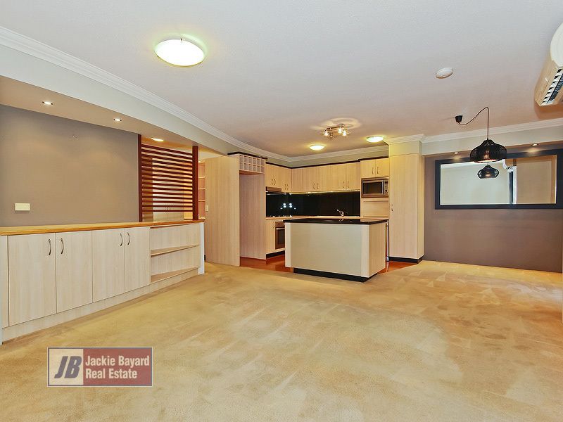 2 bedrooms Apartment / Unit / Flat in 33 Helen Street TENERIFFE QLD, 4005