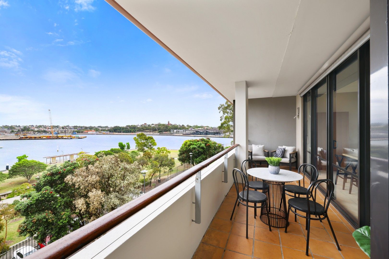 2 bedrooms Apartment / Unit / Flat in 4/43-81 Point Street PYRMONT NSW, 2009