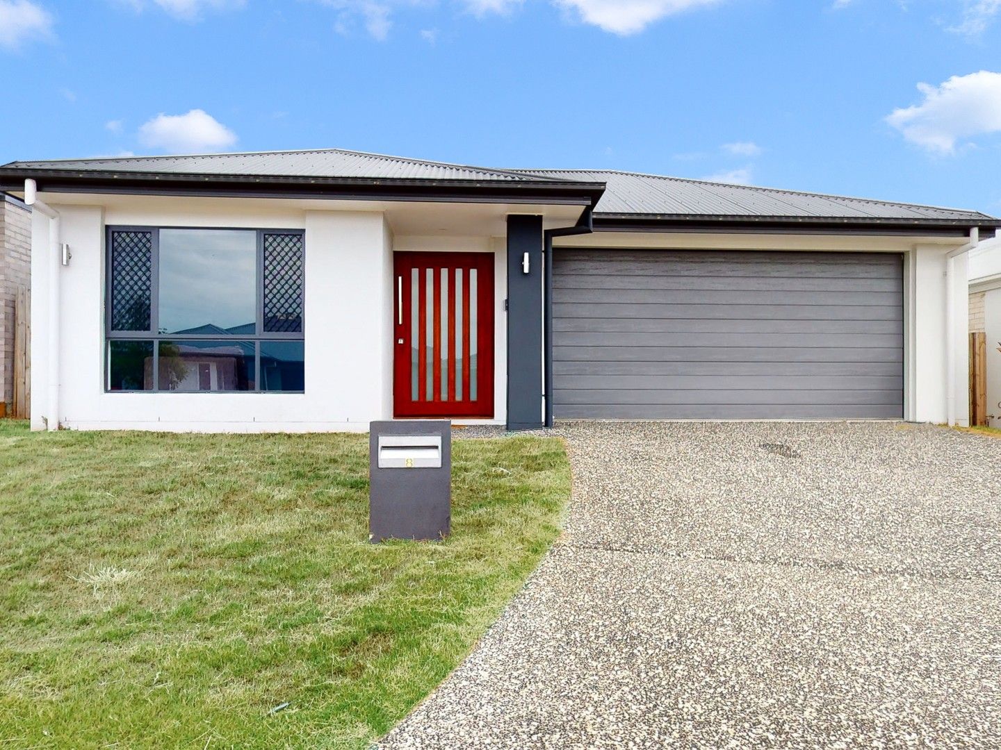 4 bedrooms House in 8 Satinash Street PARK RIDGE QLD, 4125