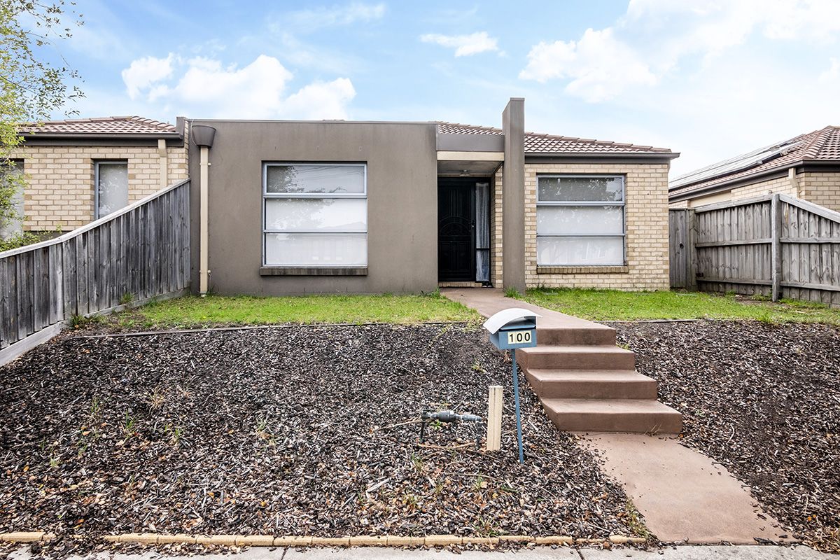 3 bedrooms House in 100 Majestic Boulevard CRANBOURNE VIC, 3977