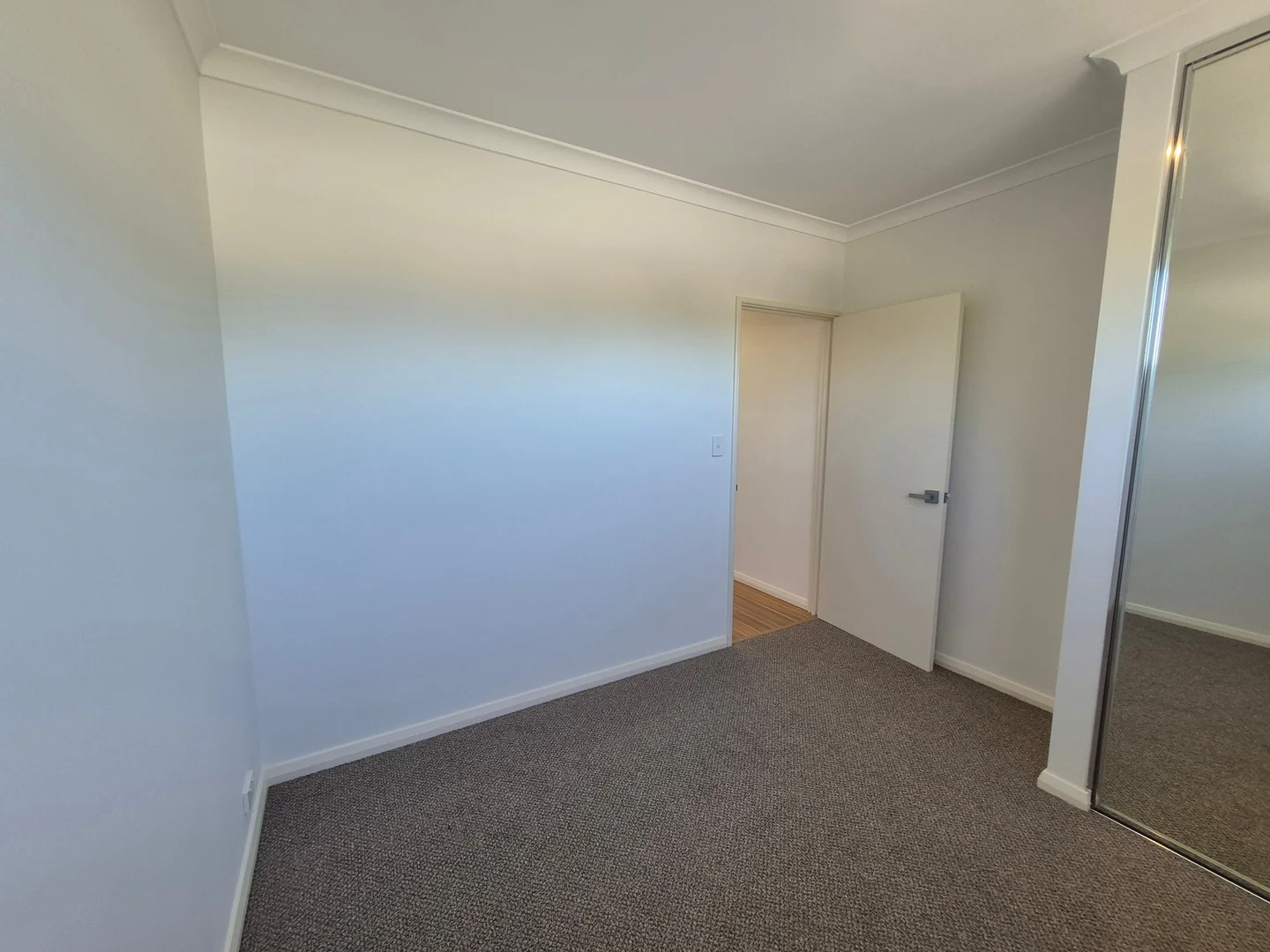 Additional image 13 of 5/360 hardey road, Cloverdale WA 6105