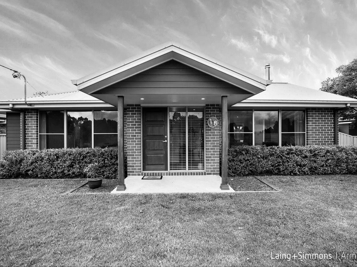 1/18 Mccrossin Street, Uralla Property History & Address Research