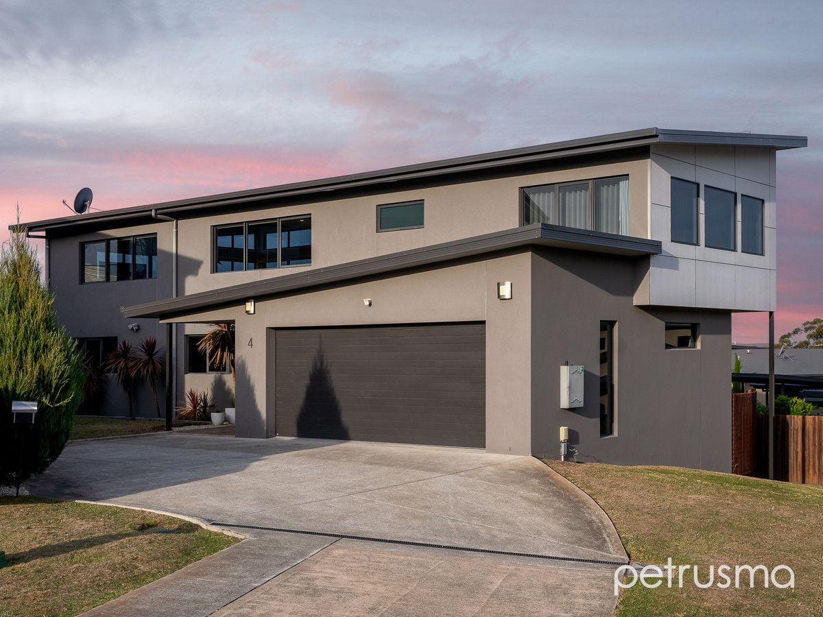 5 bedrooms House in 4 Ephesus Place BLACKMANS BAY TAS, 7052