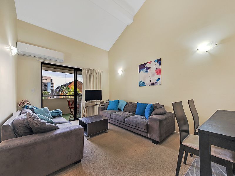 2 bedrooms Apartment / Unit / Flat in 404/448 Boundary Street SPRING HILL QLD, 4000
